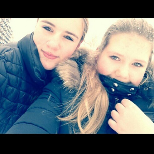 #Yesterday #with #my #sister #ice #snow #cold #white #eyes #black #blue #schaatsen #natuurijs #yeah #lol #buurt #love #bored #tired #bye