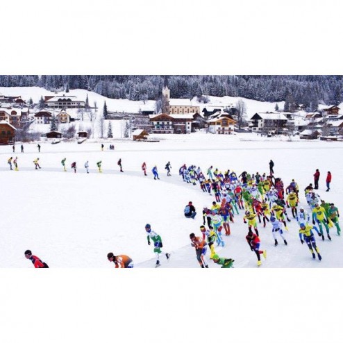 #tbt #alternatieveelfstedentocht #alternativeelfstedentocht #austria #onedaybaby #schaatsen #speedskating #marathonschaatsen #weissensee #nofilter #notmyphoto #marathonskating #natuurijs #ice #january #elfstedentocht