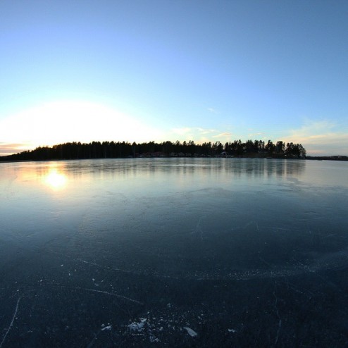 What else do we need as an ice skater? This sunset was amazingly beautiful!

#nofilter #stunning #sunset #beautiful #beatthis #natuurijs #nature #icerink #natural #visitsweden #nothingcanbeatsweden #travel #iceskating #iceskatingislife #patinage #sun #experience #life #igaddict #canon #fisheye #70D