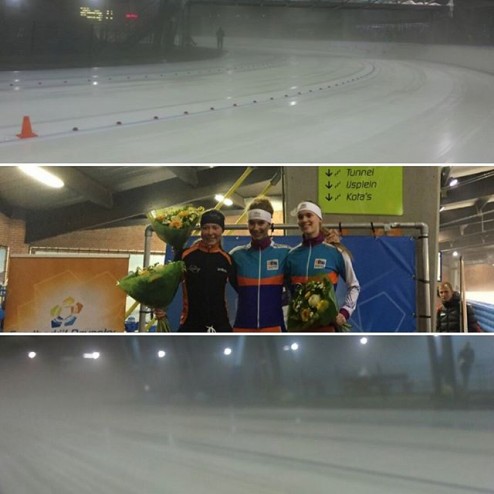 Dag 2 Holland cup, 3000m. Nu ook geplaatst voor de 3km voor de kwalificatie wedstrijd, met een bosje bloemen! Het was wat mistig op de ijsbaan, waardoor het zicht niet al te best was, en het ijs was "wat" aangeslagen. Hierdoor leek het net alsof er een natuurijs wedstrijd werd verreden op goed ijs. Ook leuk zo in oktober! ;p #schaatsen #teamkoopjesdrogisterij #hollandcup #3000m #descheg #ijsbaan #deventer #mistig #natuurijs