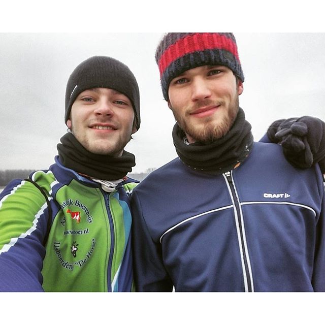 Beetje schaatsen op #natuurijs #drontenmeer #schaatsen #winter