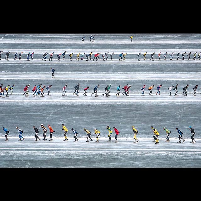 Missie 'op-elke-baan-een-treintje-foto' wederom gefaald dit jaar. Volgend jaar weer een kans! #weissensee #spielplatzdernatur #alternatieveelfstedentocht #schaatsen #natuurijs #marathonschaatsen #kärnten #carinthia #karinthië #naturalice